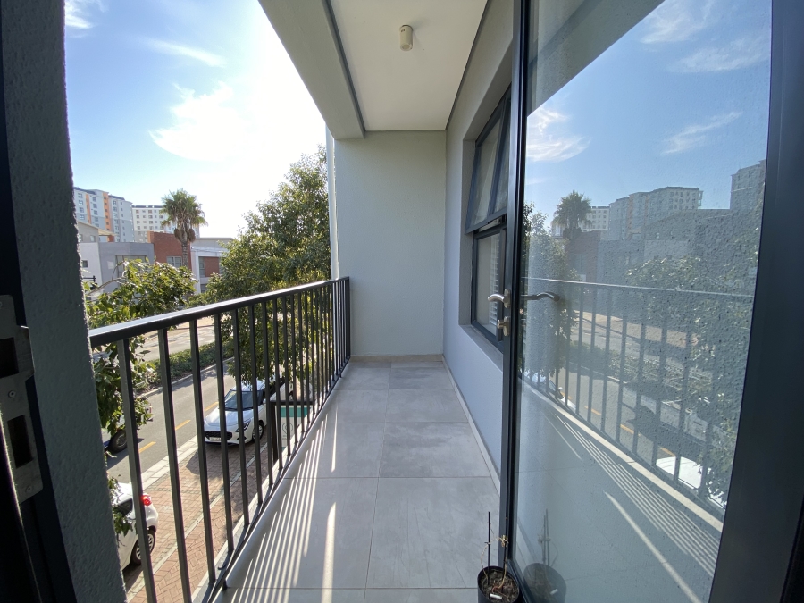 To Let 1 Bedroom Property for Rent in Century City Western Cape